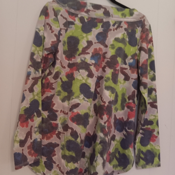 Logo lounge small long sleeve watercolor top - Picture 6 of 6